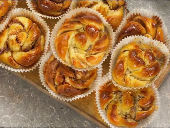 Saftiga bullar med mandelmassa - enkelt grundrecept